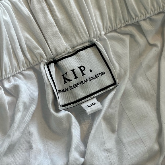KIP. Premium Cotton Pajama Set in Lily White - Picture 13 of 16